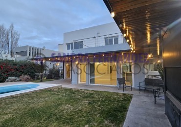 Neuquen Alquiler Casa Nivel gerencial en dos plantas Barrio Cerrado Sauces del Limay