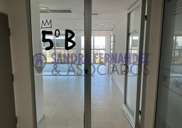 Neuquen. Venta/Alquiler Oficina Zona Consejo Deliberadamente Cochera